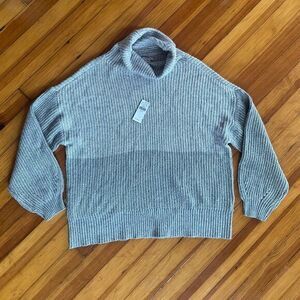 American Eagle Chunky Ribbed Colorblock Knit Turtleneck in Grey Size M